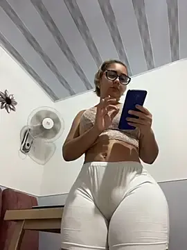 Stripchat Live Sex Cam of maymercy