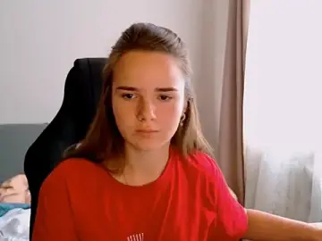 Stripchat Best Webcam of May_Bloom
