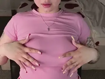 Stripchat Free Porn Cam of Honeyed_Words