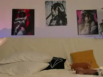 Stripchat Watch Live Sex Cams of Naomi_B1ack