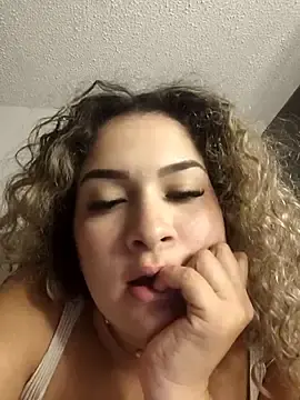 Stripchat Sex Cam of Sara_smiiith211