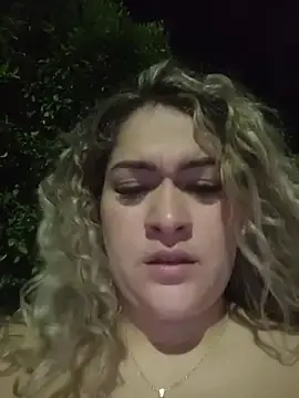 Stripchat Live Sex of Sara_smiiith211