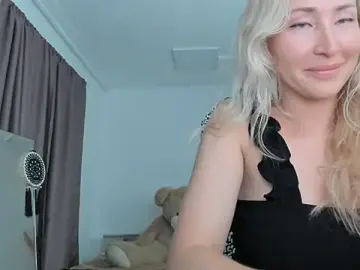 Stripchat Live Porn of AstraMonroe