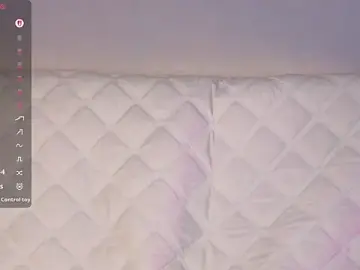 Stripchat Sex Cam of Ellijoys