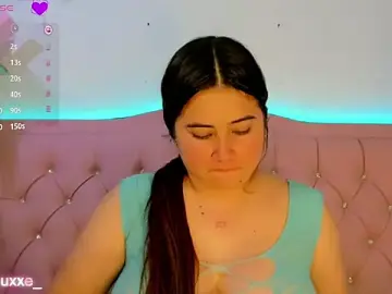 Stripchat Sex Cam of Zoe_Luxxe_