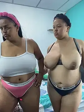 Stripchat Sex Cam of Rossestoner