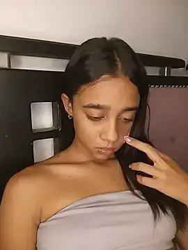 Stripchat Live Sex Cam of Zoe_Sweett18