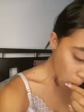 Stripchat Adult Webcams of Zoe_Sweett18