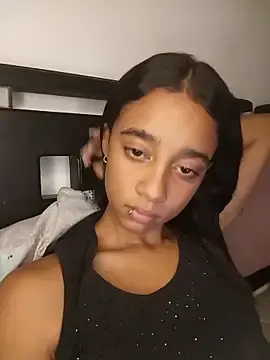 Stripchat Live Sex Cam of Zoe_Sweett18