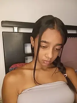 Stripchat Live Sex Cam of Zoe_Sweett18