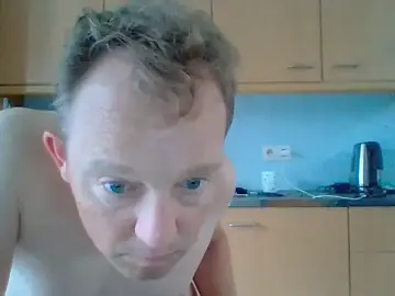 Stripchat Live Sex Cam of bertolini