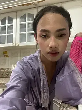 Stripchat Sex Cam of AriBloom7