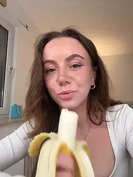 Stripchat Free Porn Cam of Cherry-Bean