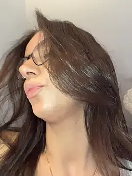 Stripchat Nude Webcam of Cherry-Bean