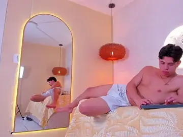 Stripchat Best live sex cam show of Benjamin_More