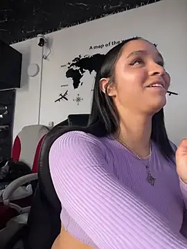 Stripchat Live Sex Cam of Isabella-Teen