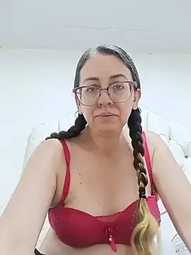 Stripchat Free Porn Cam of miss_hanna07