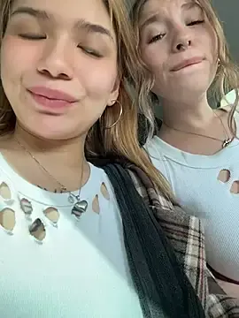 Stripchat Free Porn Cam of FlashTitsRoyal