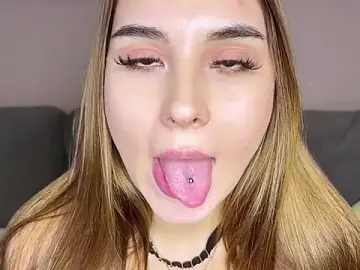 Stripchat Live Porn of EvaHeartBliss