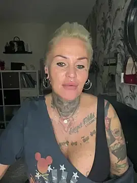 Stripchat Nude Webcam of InkedMissLaBaehm