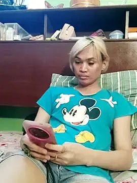 Stripchat Best live sex cam show of QueenSoreal
