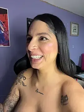 Stripchat Free Porn Cam of charlotte_stevenss_
