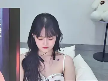 Stripchat Free Porn Cam of Evil-Bunny007