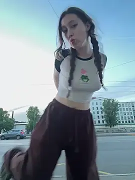 Stripchat Free Porn Cam of FroggyAnna