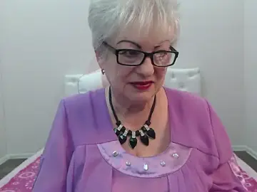 Stripchat Best live sex cam show of KayleSmoll