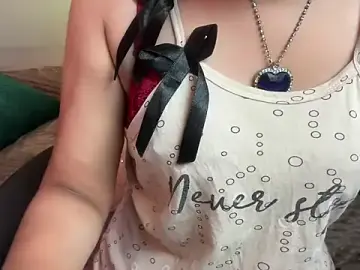 Stripchat Live Sex Cam of rashmi_01