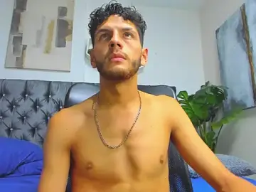 Stripchat Adult Webcams of CHRIS_GREY