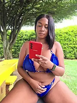 Stripchat Sex Cam of HanaThompson
