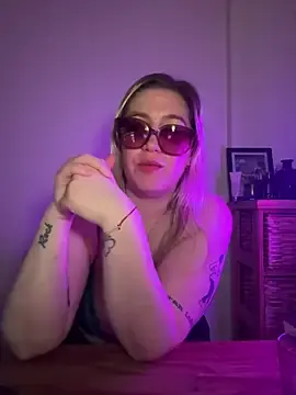 Stripchat Watch Live Sex Cams of Granlady7