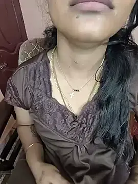 Stripchat Free Porn Cam of Tamil__Thara003