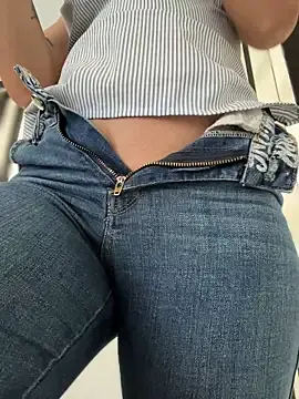 Stripchat Live Sex of Ema_azel