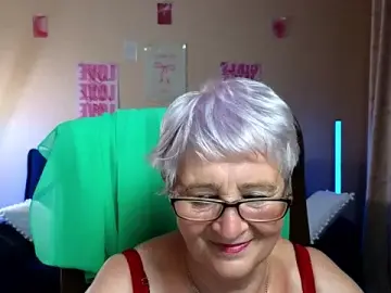Stripchat Sex Cam of Sandra_Snowflake