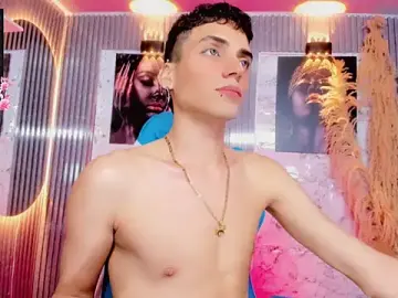 Stripchat Sex Chat of latino_boyy_