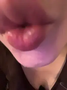 Stripchat Live Porn of Holly_Play