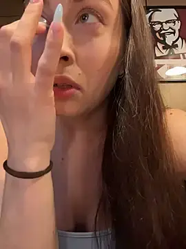 Stripchat Live Sex of Holly_Play