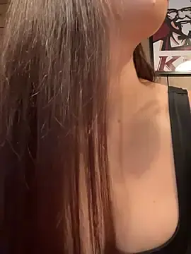 Stripchat Live Porn of Holly_Play