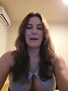 Stripchat Free Live Porn of MiaRides19