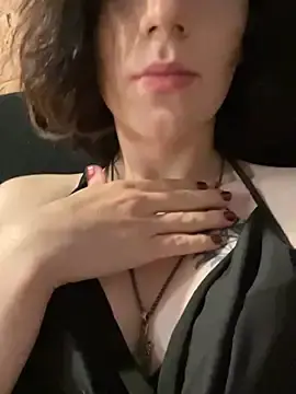 Stripchat Sex Cam of MickeQuinee