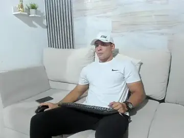 Stripchat Nude Webcam of dylan_viper