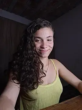 Stripchat Free Porn Cam of PocaHontas2026
