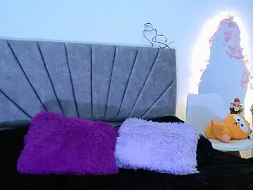 Stripchat Live Sex Cam of kitty_love0