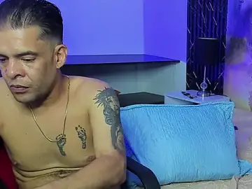 Stripchat Adult Webcam of Mia_and_Erick