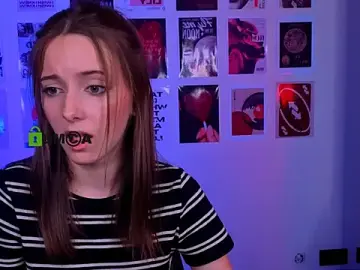 Stripchat Live Sex Cam of chloe_ley