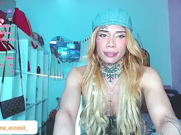 Stripchat Free Live Porn of caroline_cossei
