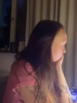 Stripchat Sex Cam of Elleeen