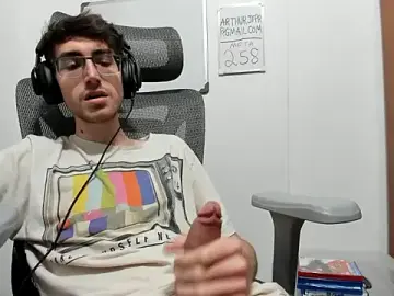 Stripchat Live Sex Cam of 4rthurTV